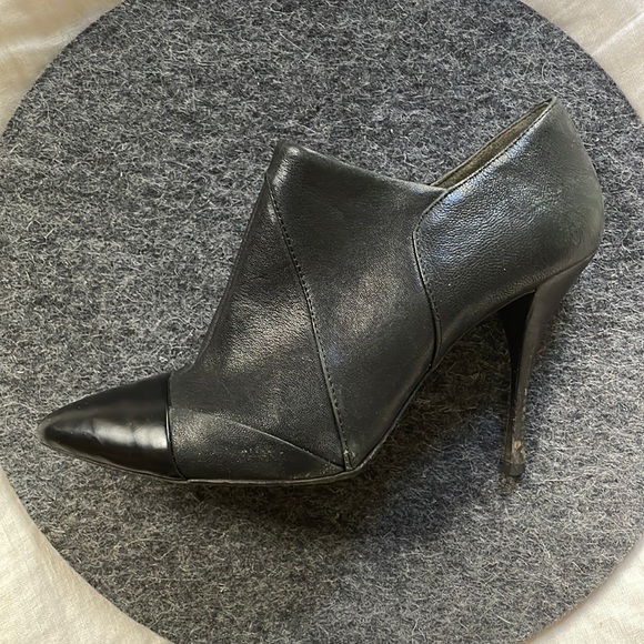 Tory Burch 7.5 Black Booties - Picture 1 of 5